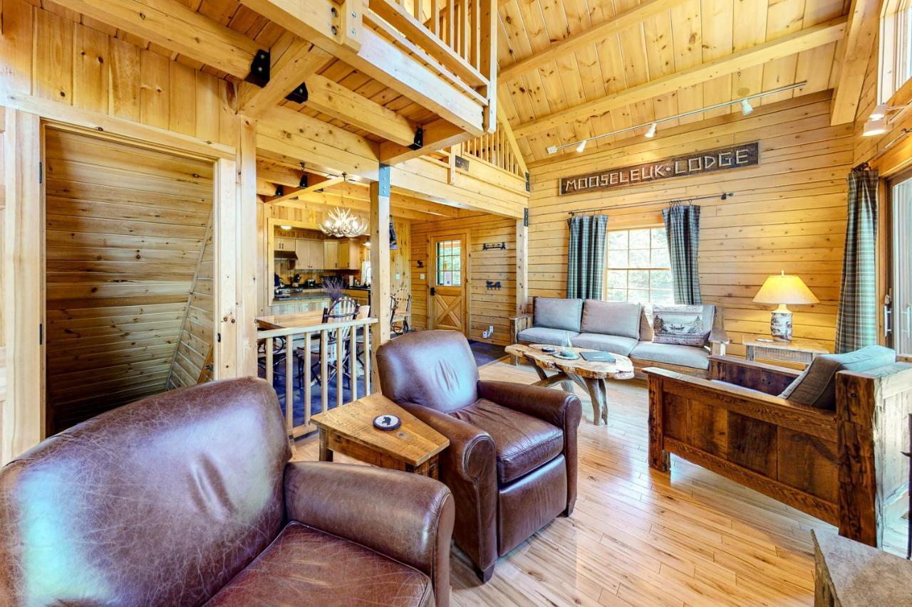 Mooseleuk Lodge The Highlands エクステリア 写真