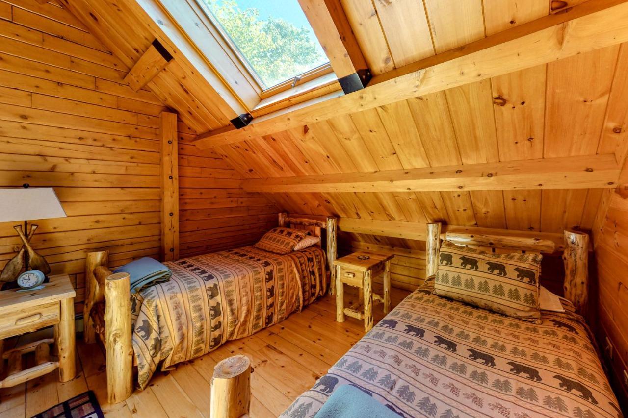 Mooseleuk Lodge The Highlands エクステリア 写真