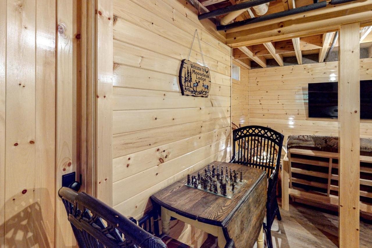 Mooseleuk Lodge The Highlands エクステリア 写真