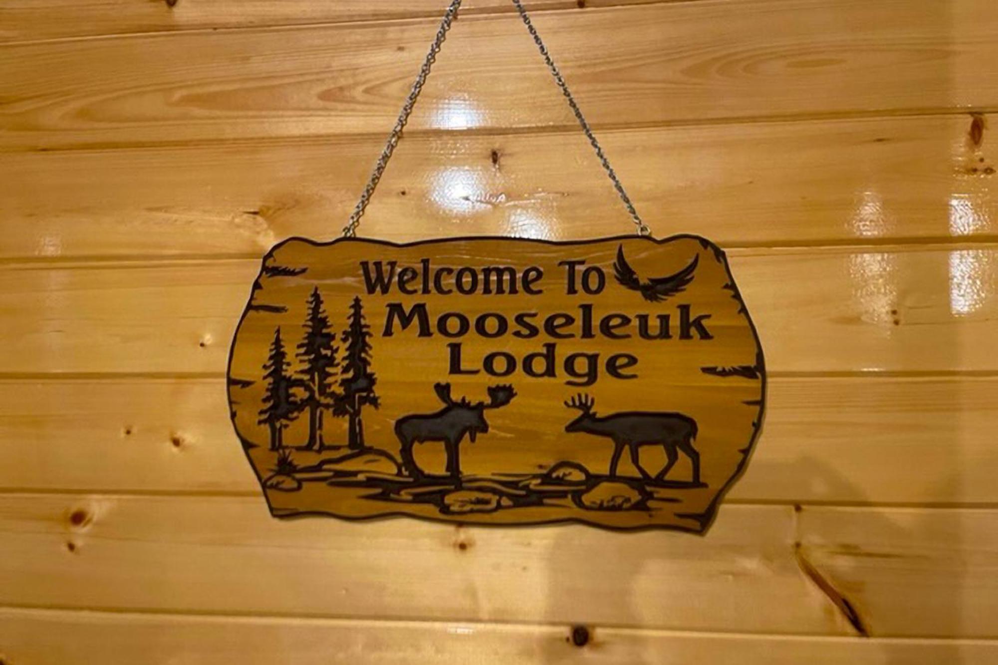 Mooseleuk Lodge The Highlands エクステリア 写真